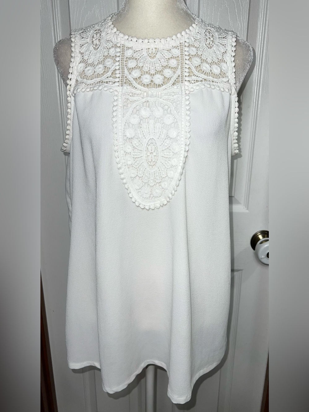 Halogen Tank Top Sleeveless Blouse Crochet Lace Lightweight Boho Size M